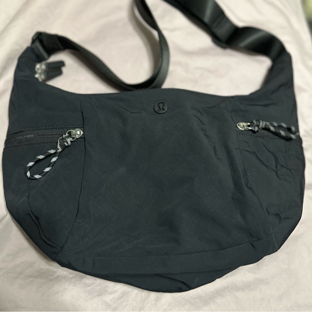 Lululemon slouchy sling bag